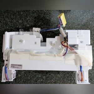 Never Used ICE MAKER AEQ7317205 replacement for LG / Kenmore Refrigerators.